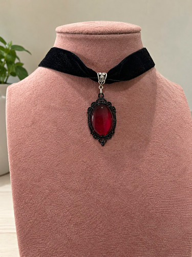 Gothic black velvet choker - gothic,