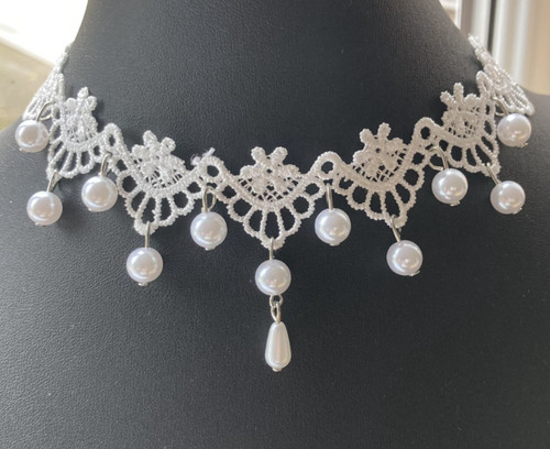 White flower lace - faux, drop